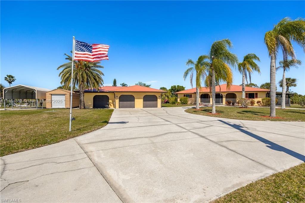 1107 E Anchor Lane, Moore Haven, Florida 33471