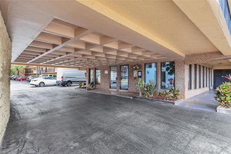 9370 SW 8TH ST 322, Boca Raton, Florida 33428, USA
