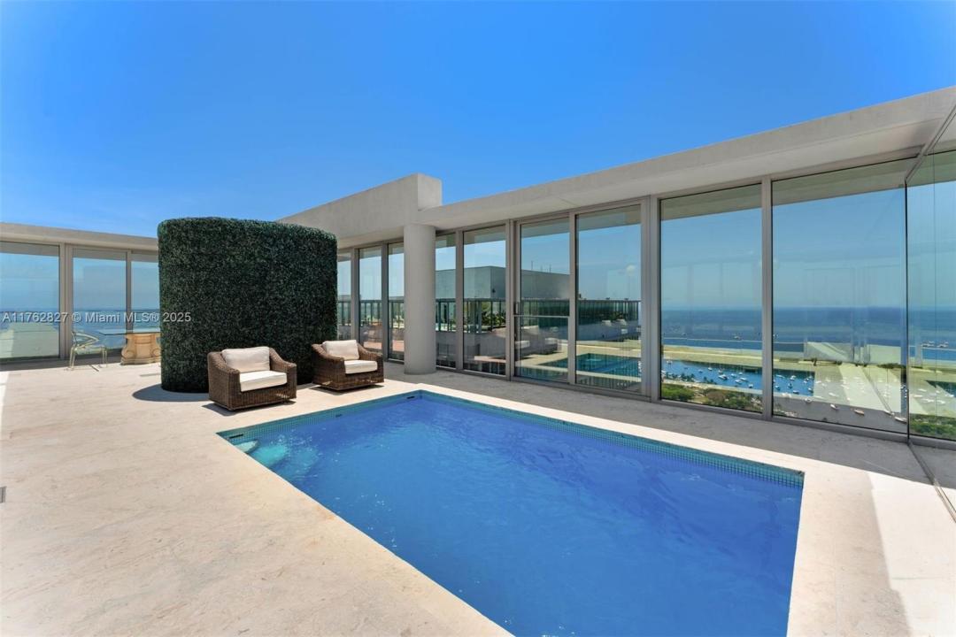 2669 S Bayshore Dr PH1N, Coconut Grove, Florida 33133, USA