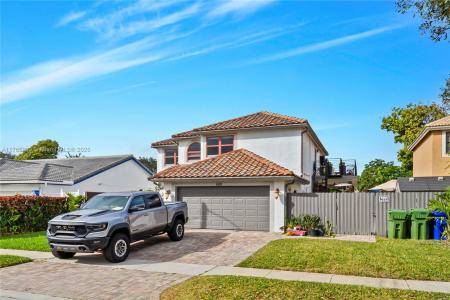 1420 SW 88th Ave, Pembroke Pines, Florida 33025