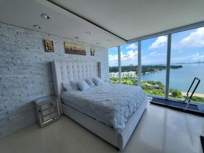 601 NE 36th St 1310, Miami, Florida 33137, USA