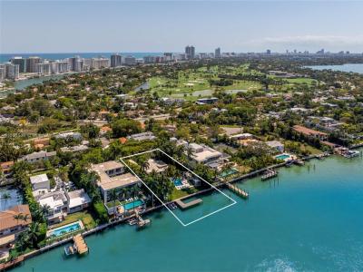 6380 N Bay Rd, Miami Beach, Florida 33141, USA