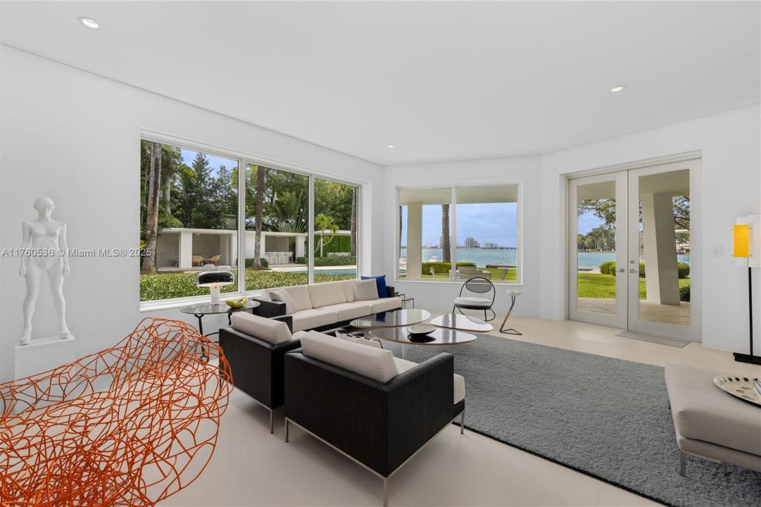 6380 N Bay Rd, Miami Beach, Florida 33141, HOA KỲ