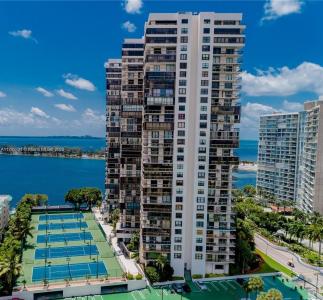 540 Brickell Key Dr 310, Miami, Florida 33131, USA