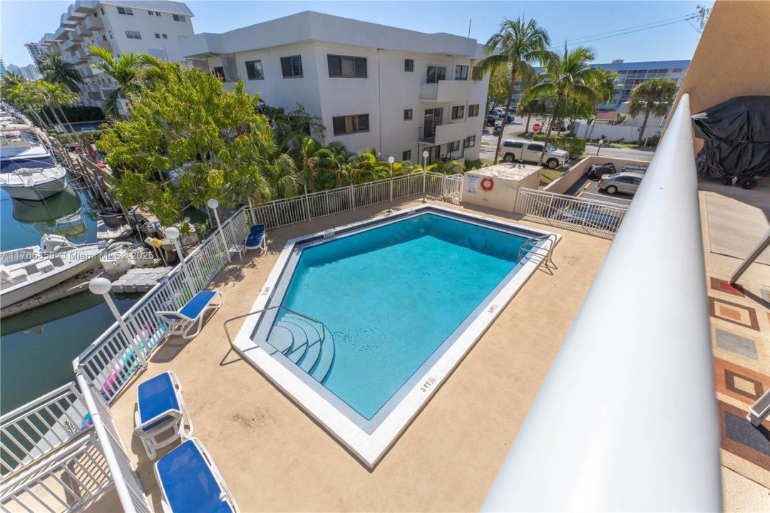 17051 NE 35th Ave 206, North Miami Beach, Floride 33160, États-Unis