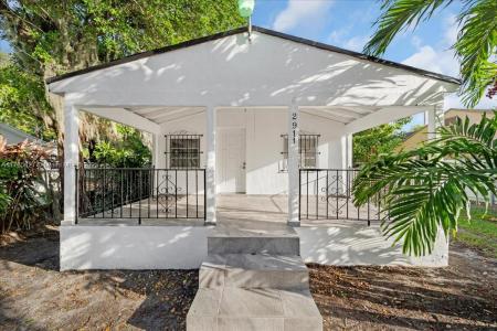 2911 NW 30th St, Miami, Florida 33142, USA