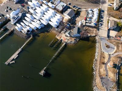 1 Orchard Beach Boulevard, North Hempstead, New York 11050, États-Unis