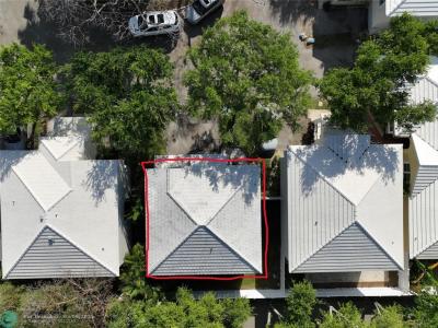 9871 NW 2nd Court, Plantation, Florida 33324