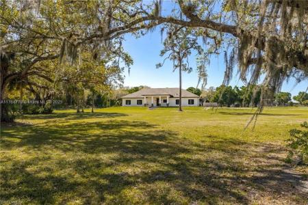 5535 County Road 78, La Belle, Florida 33935