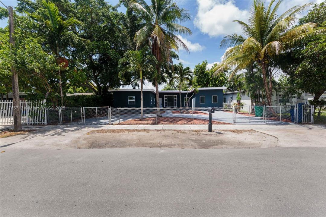 434 NW 110th St, Miami, Florida 33168