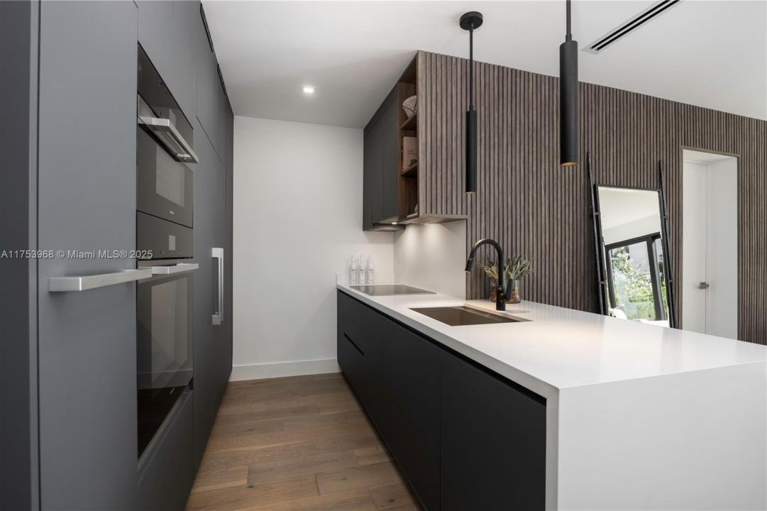 200 Sunrise Dr 200D, Key Biscayne, Floride 33149, États-Unis