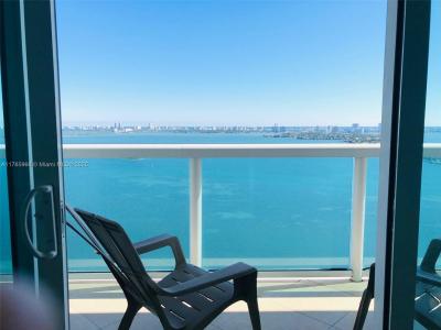 1800 N Bayshore Dr 3205, Miami, Florida 33132, USA