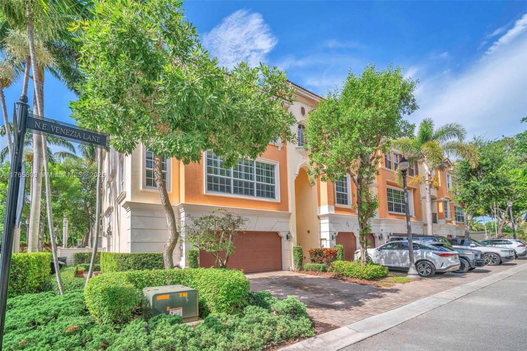 616 NE VENEZIA LANE 616, Boca Raton, Флорида 33487, Соединенные Штаты