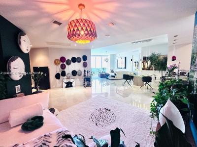 16001 Collins Ave 2203, Sunny Isles Beach, Florida 33160, USA