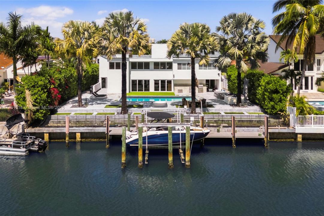 449 Holiday Dr, Hallandale Beach, Florida 33009, Estados Unidos