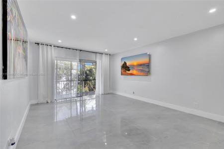 2271 NE 68th St 2026, Fort Lauderdale, Florida 33308, USA