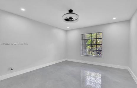 2271 NE 68th St 2026, Fort Lauderdale, Florida 33308, USA