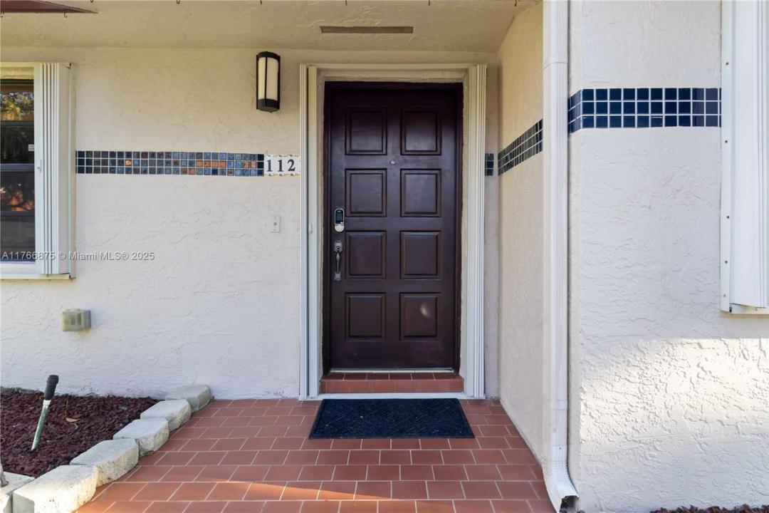 11217 SW 56th Cir, Cooper City, Florida 33330