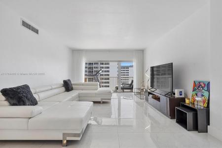1980 S Ocean Dr 19G, Hallandale Beach, Florida 33009, USA