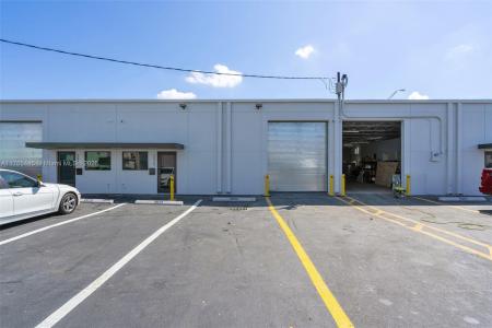 2625 W 6th Ave, Hialeah, Florida 33010, USA