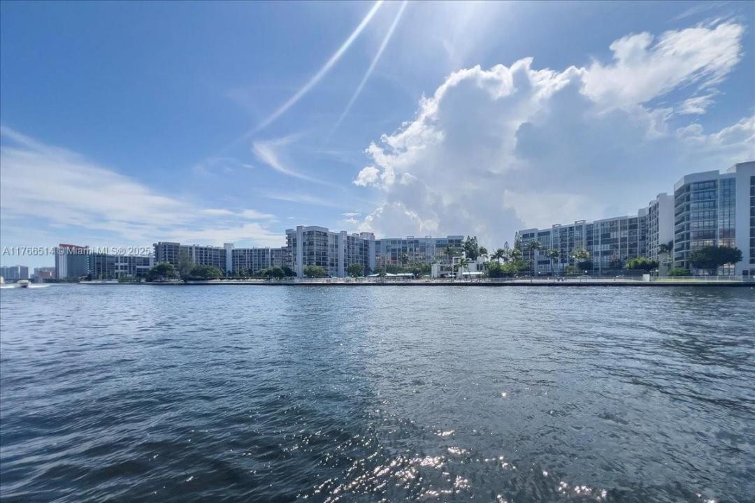 2710 S Ocean Dr 402, Hollywood, Floride 33019, États-Unis