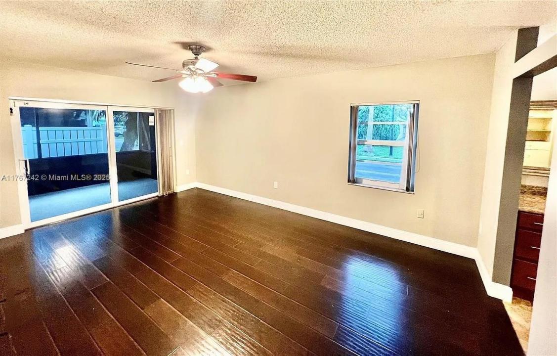 12105 NW 32nd Mnr, Sunrise, Floride 33323, États-Unis