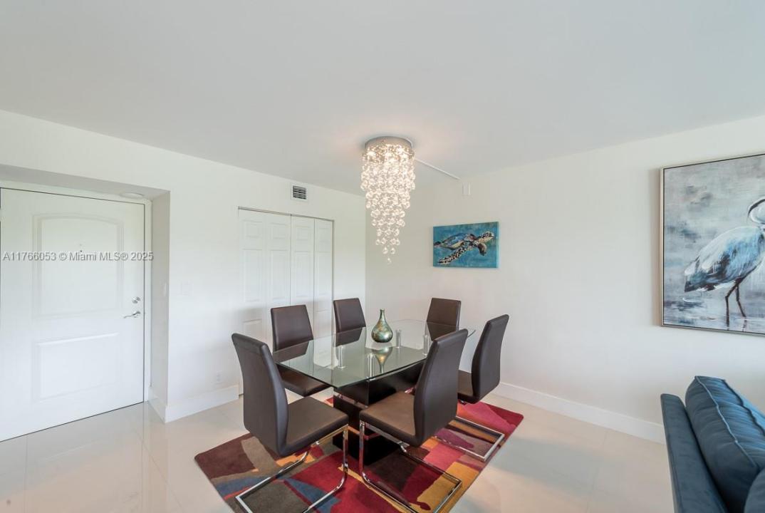 100 NE BAYVIEW DR 226, Sunny Isles Beach, Florida 33160, Estados Unidos