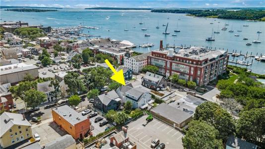21 Bradford Street 1, Bristol, RI 02809, USA
