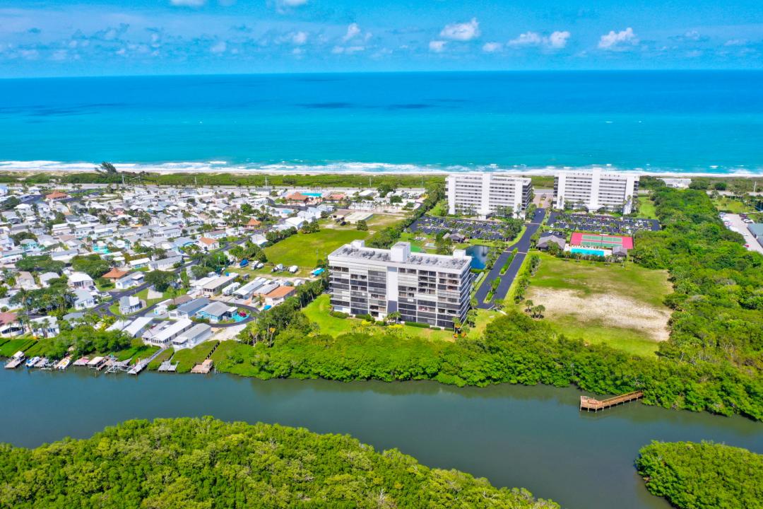 5059 N Highway A1a 806, BRYN MAWR OCEAN TOWERS, Hutchinson Island, Flórida 34949, Estados Unidos