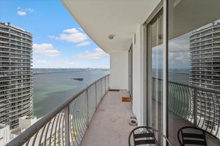 1750 N Bayshore Dr 4809, Miami, Florida 33132, USA