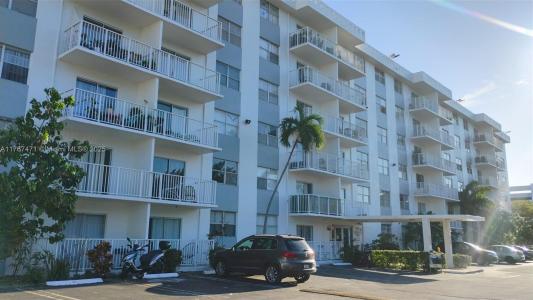 16465 NE 22nd Ave 114, North Miami Beach, Florida 33160, USA