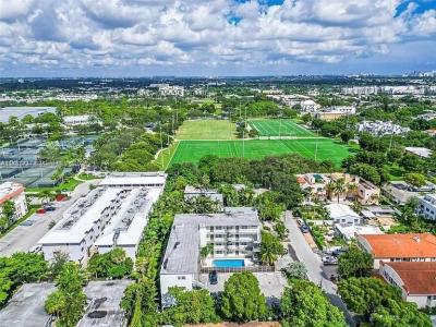 609 NE 13th Ave 302, Fort Lauderdale, Florida 33304, USA