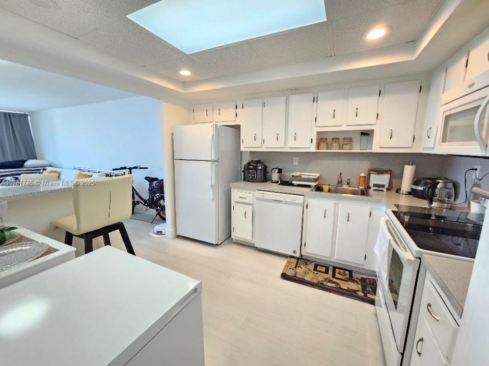 18031 Biscayne Blvd 603, Aventura, フロリダ 33160, アメリカ合衆国
