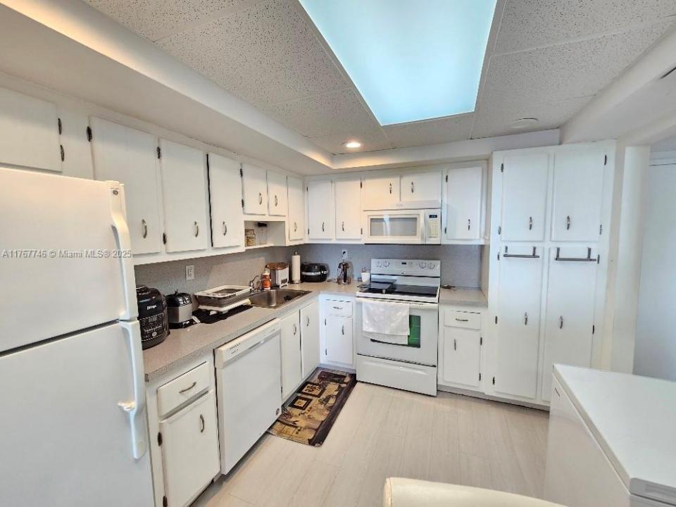 18031 Biscayne Blvd 603, Aventura, フロリダ 33160, アメリカ合衆国