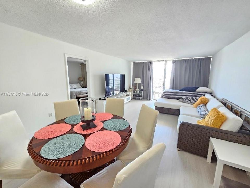 18031 Biscayne Blvd 603, Aventura, フロリダ 33160, アメリカ合衆国