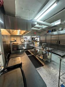 8421 NW 7th Ave, Miami, Florida 33150, USA