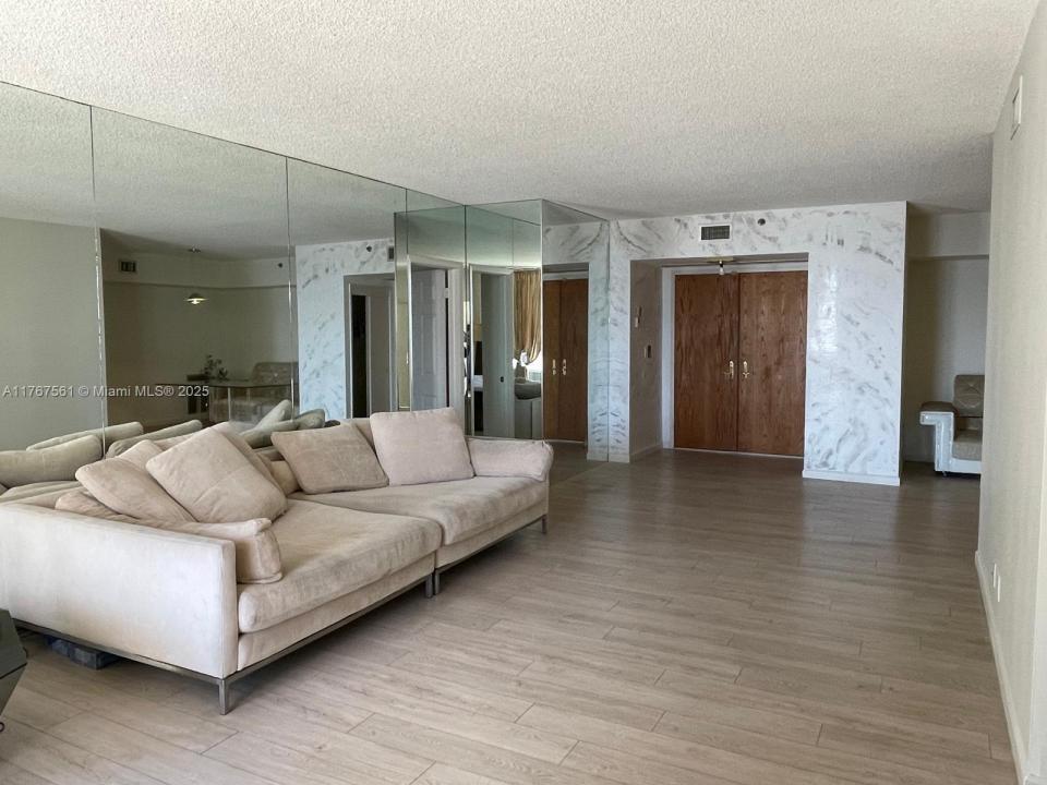 20281 E Country Club Dr 810, Aventura, 플로리다 33180, 미국