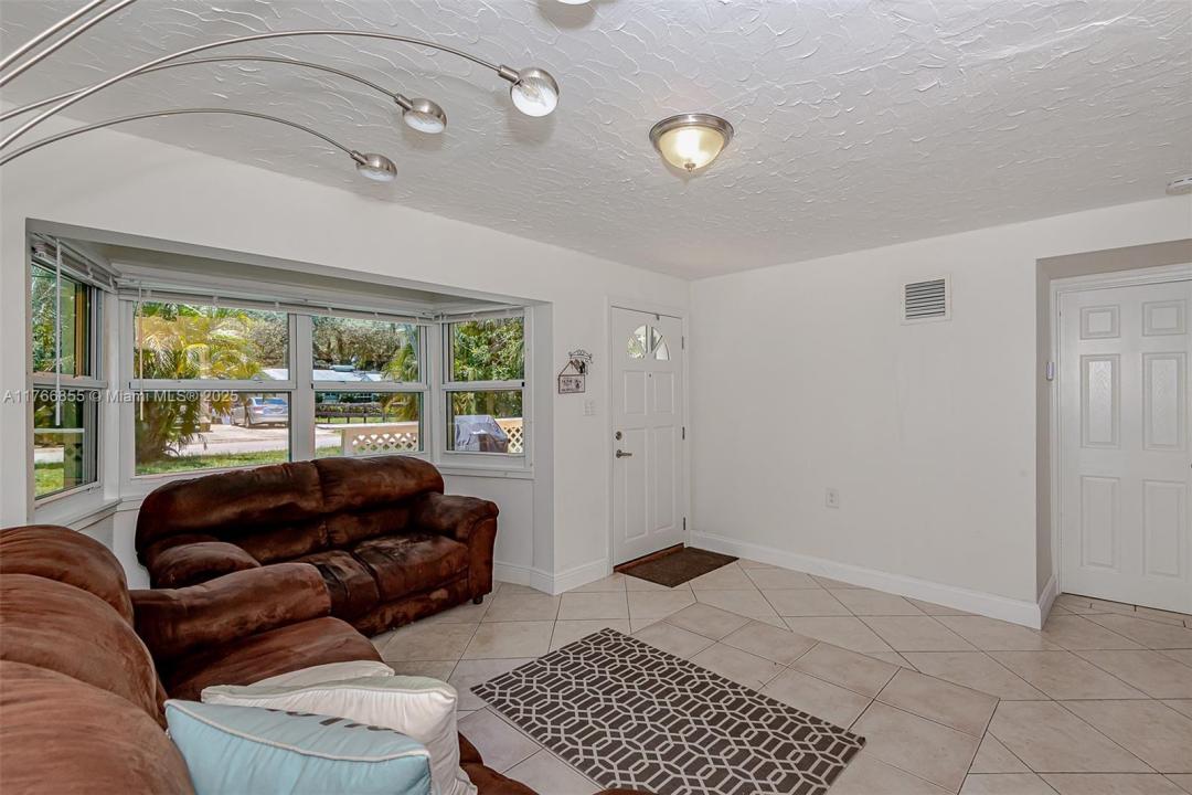 4560 SW 29th Ter, Dania Beach, Florida 33312, Estados Unidos