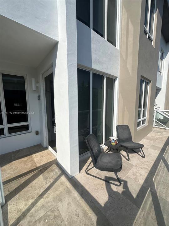 10245 NW 63th TER 202, Doral, Floryda 33178, USA