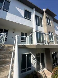 10245 NW 63th TER 202, Doral, Florida 33178, USA