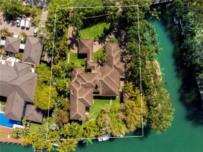 665 Leucadendra Dr, Coral Gables, Florida 33156, USA