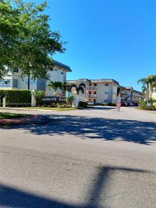 4441 NW 16th St J102, Lauderhill, Florida 33313, USA