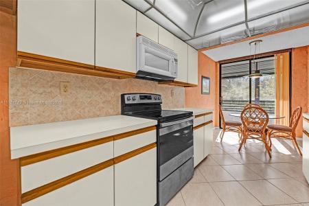 1470 Sheridan St 22C, Hollywood, Florida 33020, USA