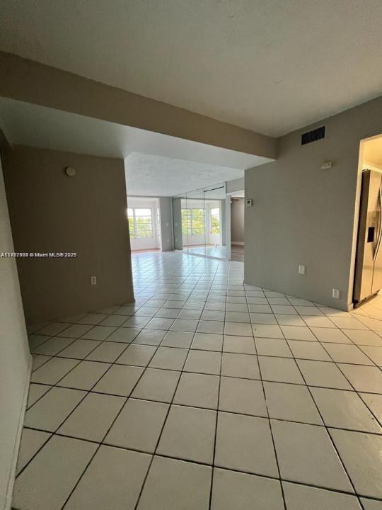 7300 NW 17th St 301, Plantation, Florida 33313