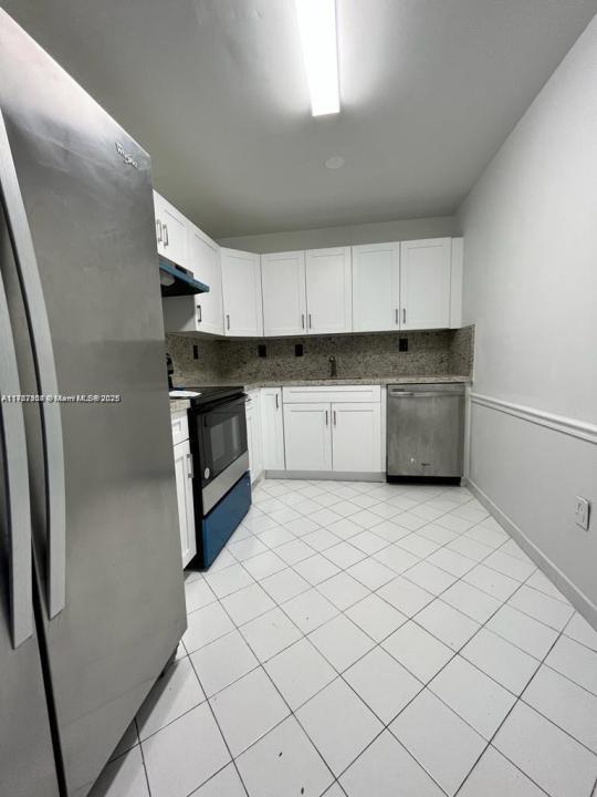 7300 NW 17th St 301, Plantation, Florida 33313