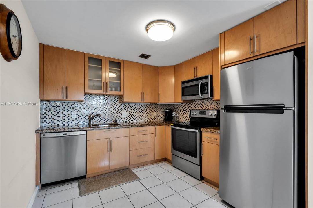 4032 Farnham O 4032, Deerfield Beach, Florida 33442