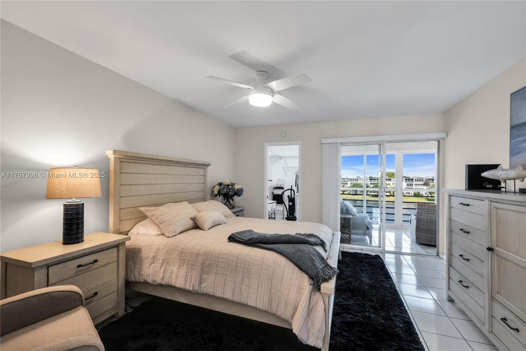 4032 Farnham O 4032, Deerfield Beach, Florida 33442