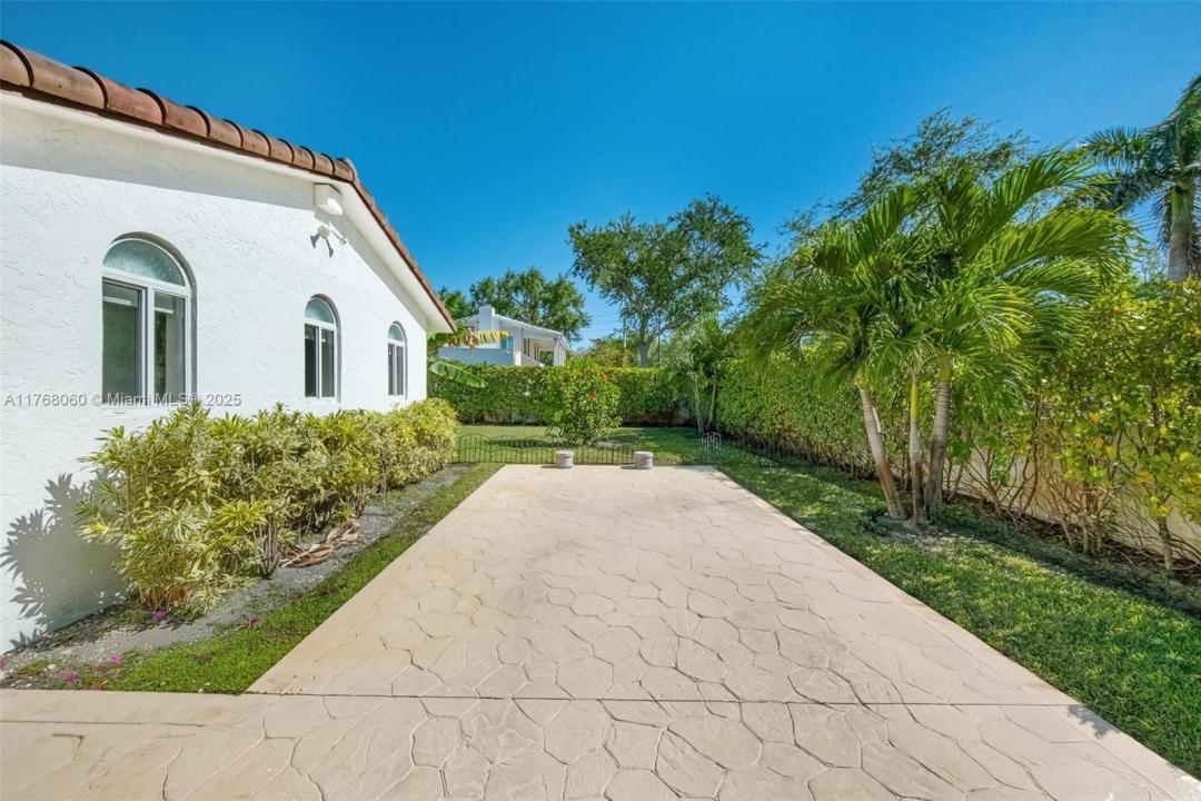 9310 Biscayne Blvd, Miami Shores, פלורידה 33138, ארצות הברית של אמריקה 