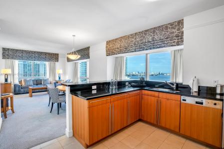 1435 Brickell Ave 3607, Miami, Florida 33131, USA