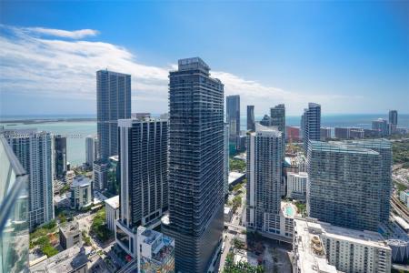 45 SW 9th St 1107, Miami, Florida 33130, USA